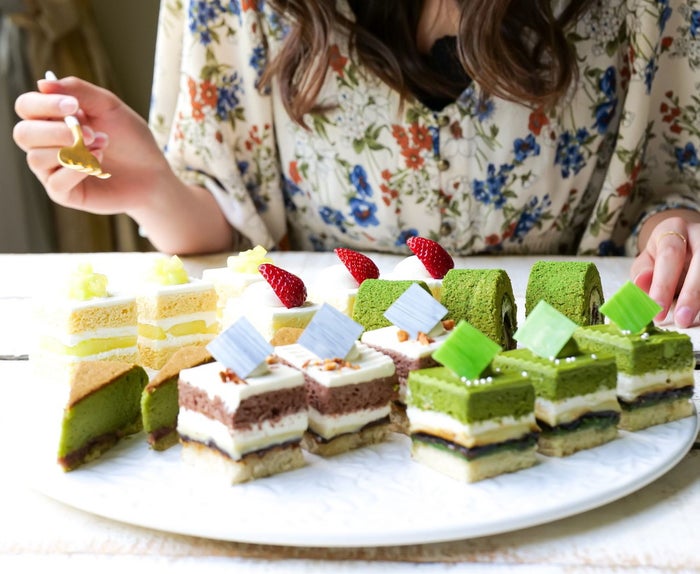 スーパースイーツビュッフェ2021~抹茶とメロンとチョコレート スイーツプレゼンテーション~/画像提供:ニュー・オータニ