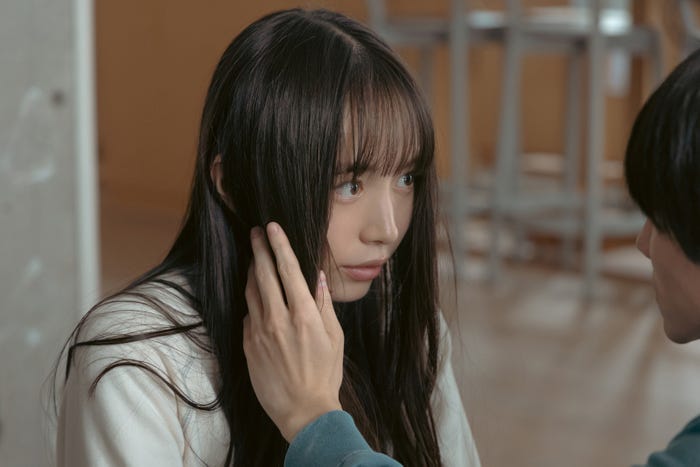 井桁弘恵(C)「私の町の千葉くんは。」製作委員会