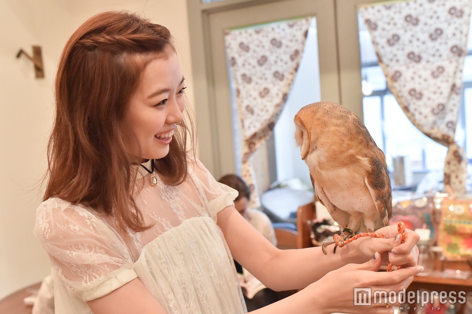 目があった！（C）モデルプレス