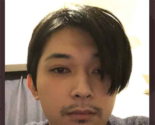 吉沢亮「今こんな感じ」部屋着&ひげの近影が公開される