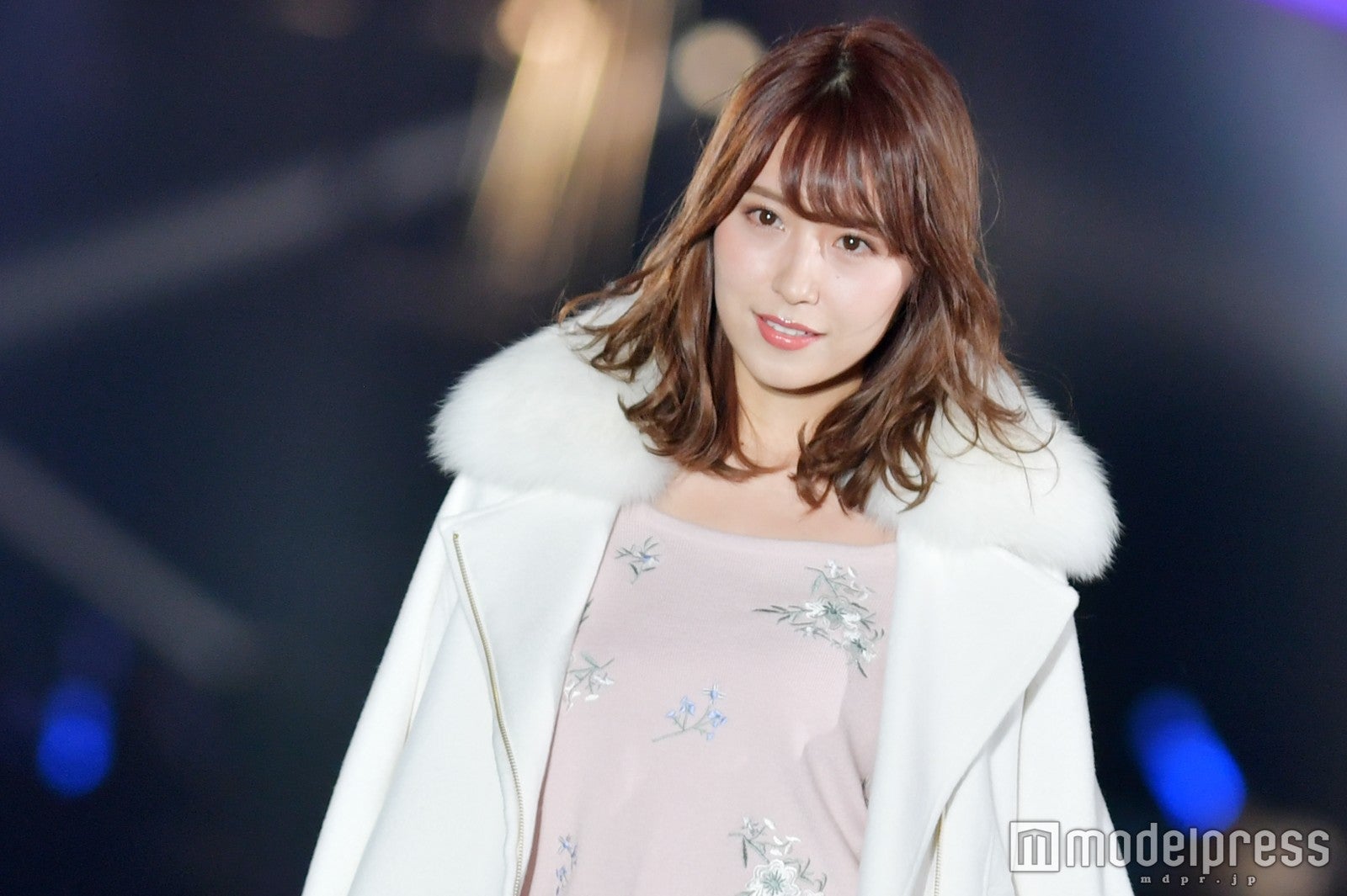 乃木坂46衛藤美彩、オール白の“王道モテ”コーデ 溢れる透明感で魅了