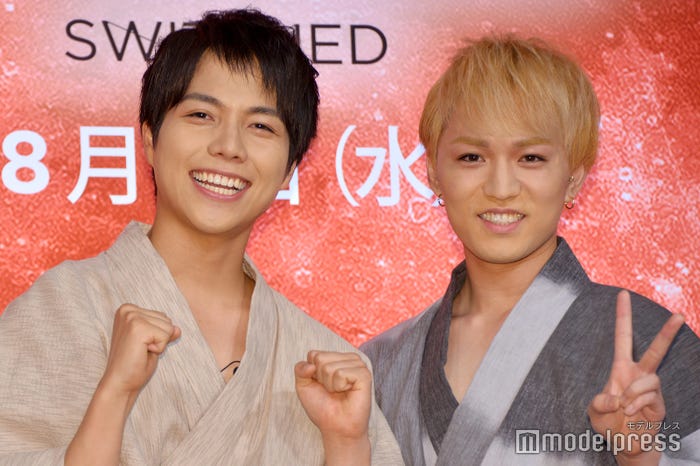 ジャニーズwest重岡大毅 神山智洋 浴衣姿で 綿菓子 対決 俺と甘い夏の夜を過ごさないか 宇宙を駆けるよだか モデルプレス ジャニーズwest重岡大毅 神山智洋 浴衣姿で 綿菓子 対決 俺と甘い夏の夜を過ごさないか 宇宙を駆けるよだか モデルプレス