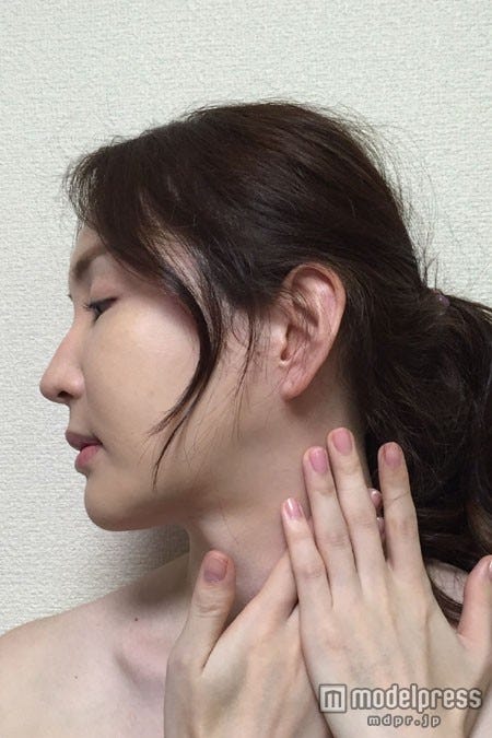 首すじへマッサージ