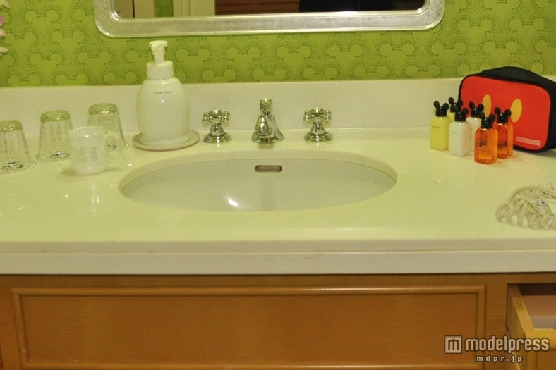 ミッキーマウスルームの洗面台