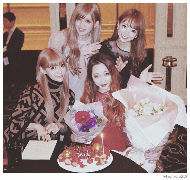 ゆんころ、“親友”坂本礼美バースデーに武藤静香＆八鍬里美と豪華女子会「美人しかいない」と反響