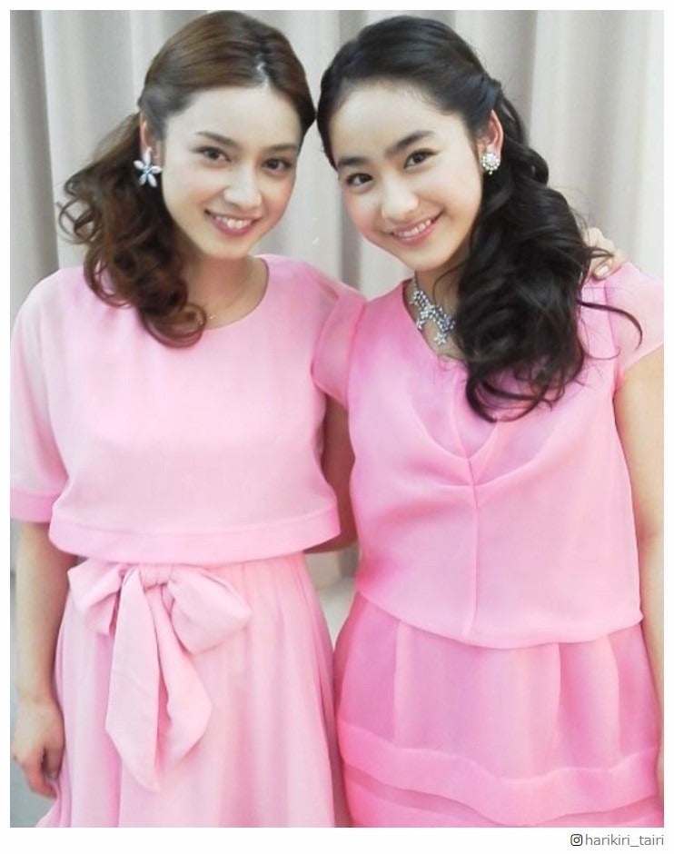 平愛梨、妹・祐奈の誕生日祝福　お揃いピンクコーデの2ショット公開に「美人姉妹」の声
