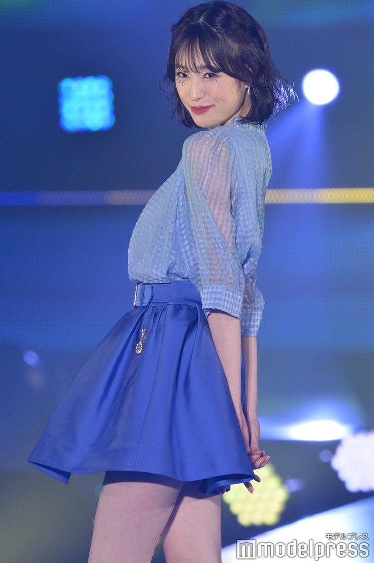 modelpress ミニスカート 