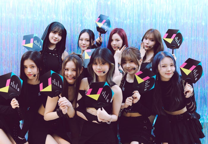 NiziU、最新曲は“今までと180度違う姿”に注目 「RISE UP」日本のテレビ初披露【THE MUSIC DAY 2024】