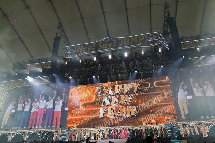 「COUNTDOWN CONCERT 2025-2026 STARTO to MOVE」より(提供写真)