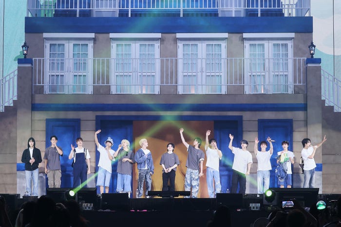 SEVENTEEN(P)&(C)PLEDIS Entertainment