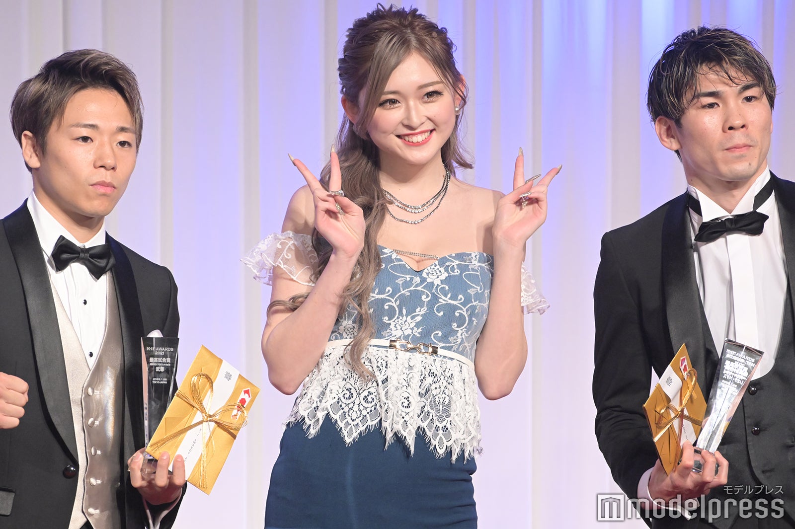 武尊選手、ゆうちゃみ、レオナ・ぺタス選手（C）モデルプレス