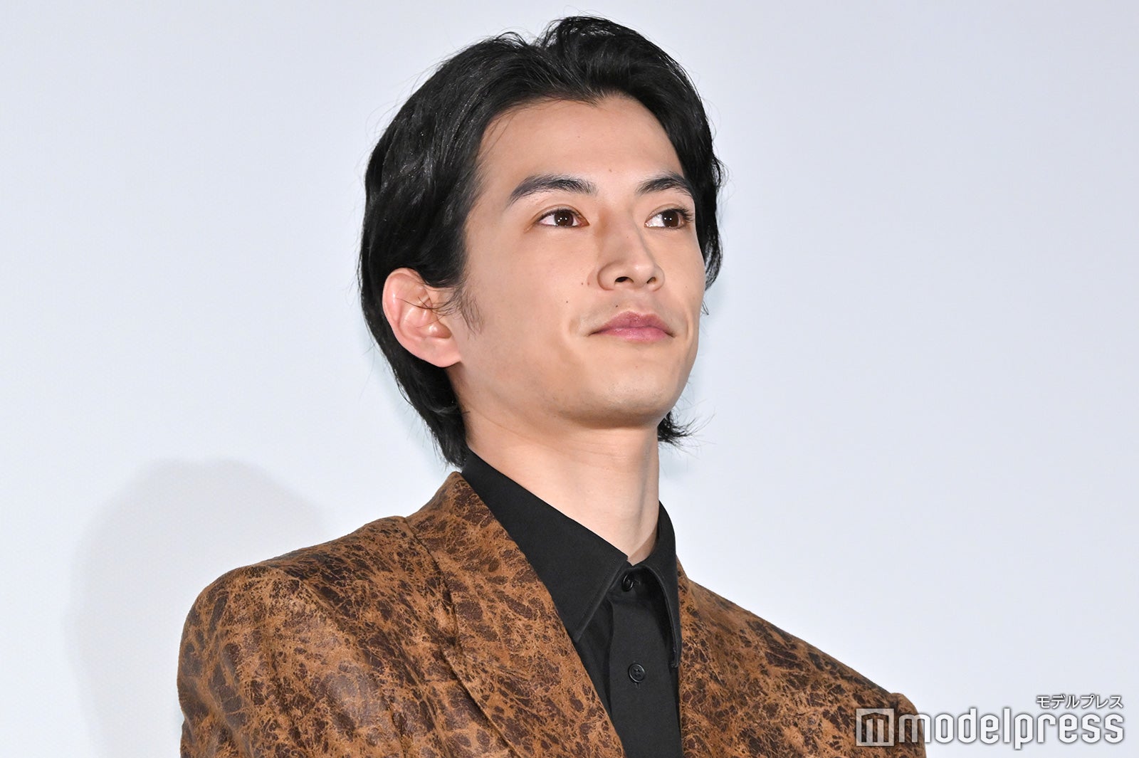 渡邊圭祐、“パンツ事情”暴露でツッコまれる 橋本環奈と口論も？＜ブラックナイトパレード＞