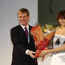 「第1回 ウーマン オブ ザ イヤー」の授賞式に登壇した米倉涼子