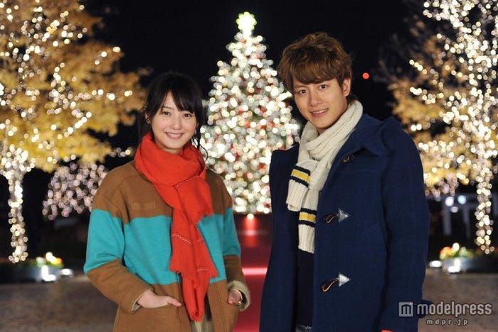 佐々木希、溝端淳平(C)日本テレビ