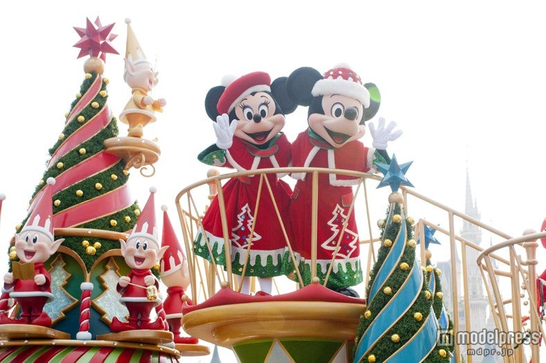 ディズニーランド＆シー、Xmasイベントスタートで“初雪”