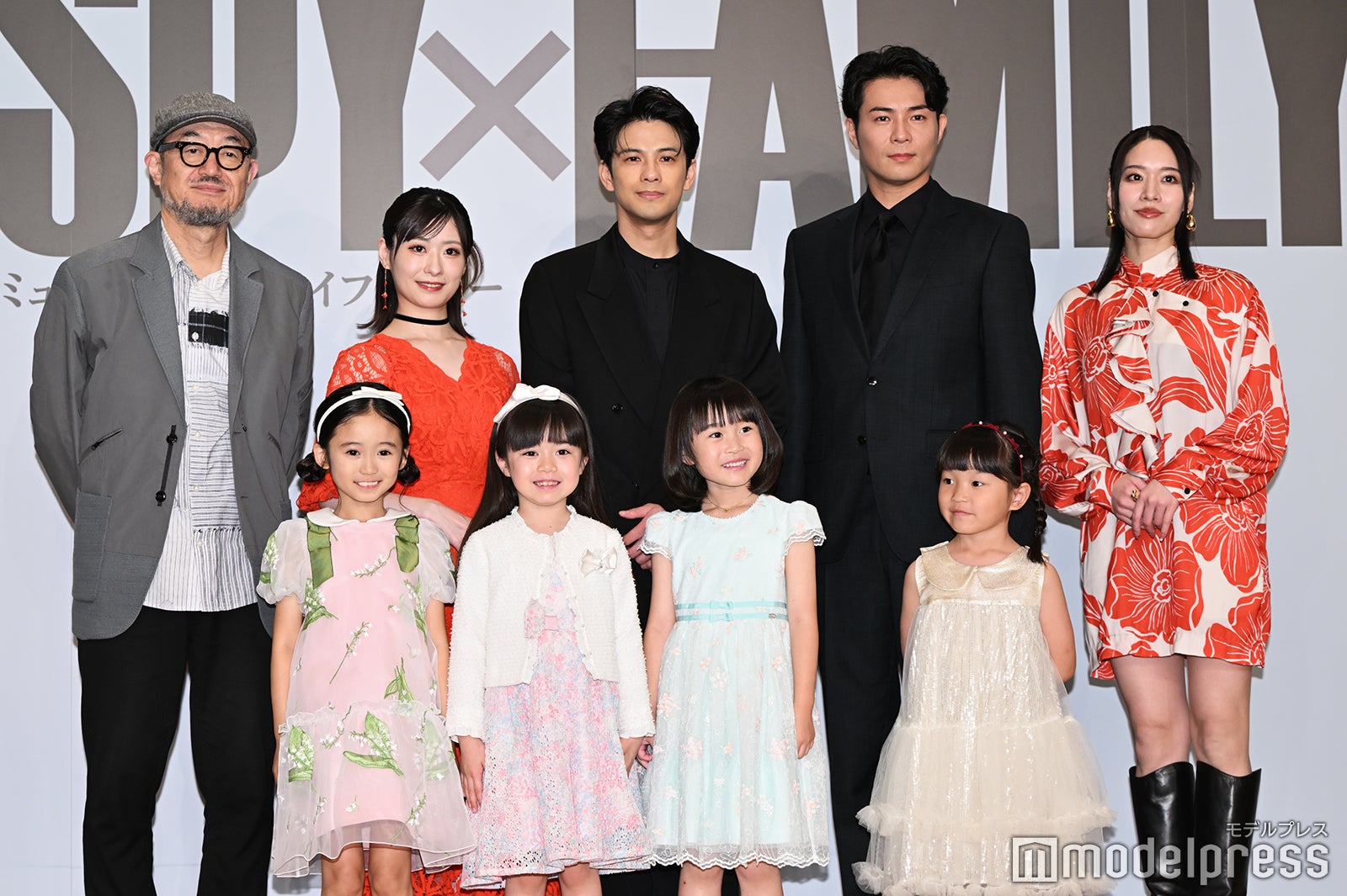 （後列左から）G2、唯月ふうか、森崎ウィン、平方元基、和希そら（前列左から）泉谷星奈、月野未羚、西山瑞桜、村方乃々佳（C）モデルプレス