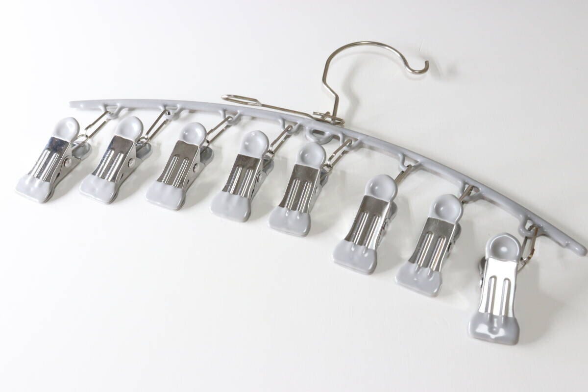 ダイソー マルチクリップハンガー(クリップ8個) ダイソーのマルチクリップハンガー(クリップ8個)のビジュアル