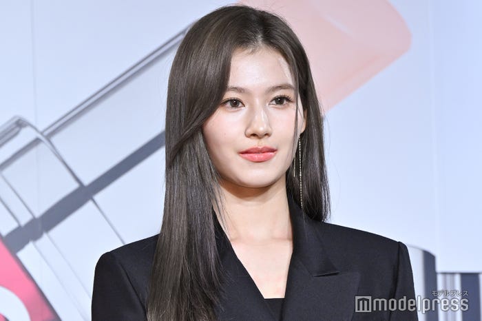 サナ(C)モデルプレス