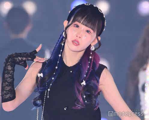 ゆりにゃ、圧巻スタイルに会場釘付け ブラックミニワンピ姿【関コレ2025S/S】