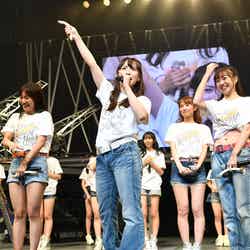 中央：松村香織「SKE48 リクエストアワー セットリストベスト100　2018 ～メンバーの数だけ神曲はある～」15日夜公演より（C）AKS