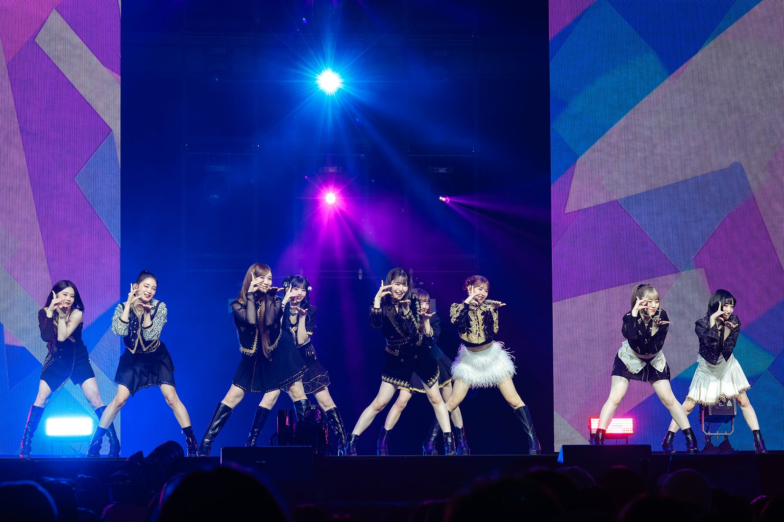 ME:I（撮影：上山陽介）