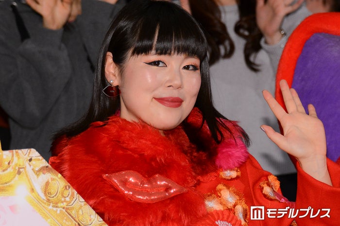 元ブルゾンちえみ“別人級”近影ショットに驚きの声「一瞬誰かと」「髪色も変わっててびっくり」