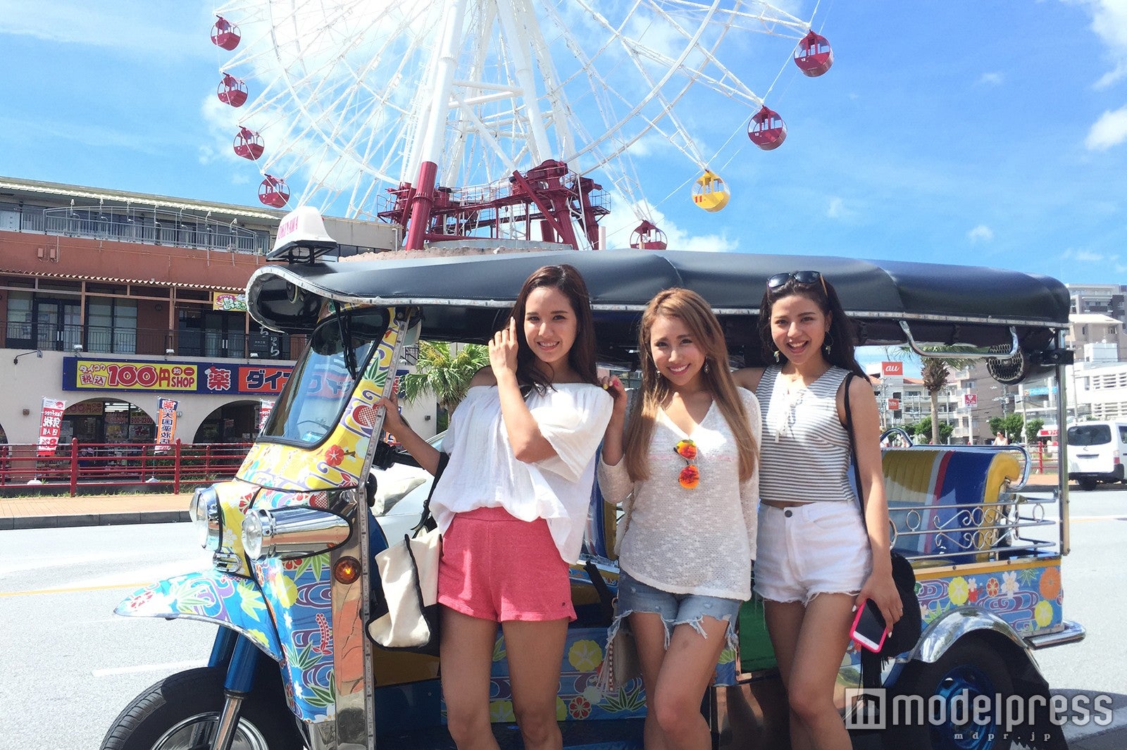 トゥクトゥクで沖縄中をドライブ／画像提供：沖縄トゥクトゥク