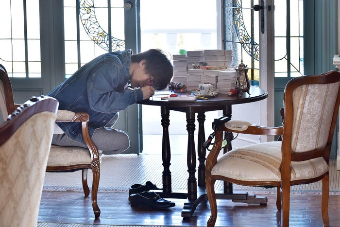 岩田剛典/「崖っぷちホテル!」第1話より(C)日本テレビ