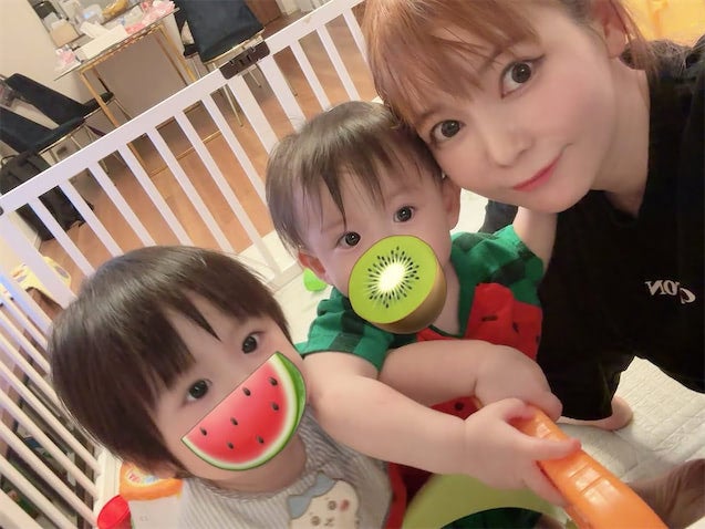 中川翔子、スイカ服の双子が"スイカ好き"と判明「妊娠中本当にスイカ食べまくってたもんなぁ」