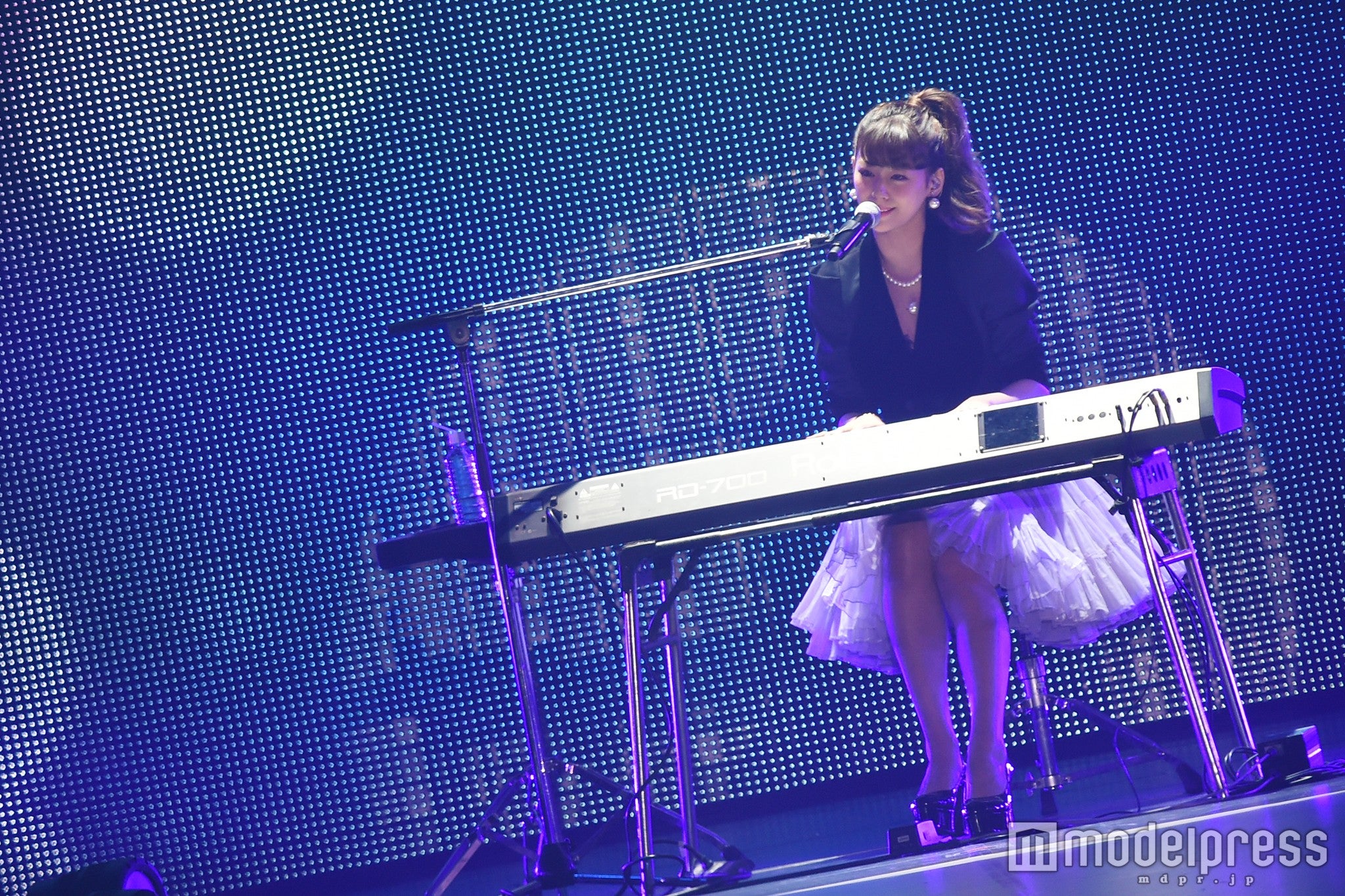 “モデル出身”西内まりや、弾き語り＆キュートなファンサービスで観客沸かす＜関コレ2016S／S＞