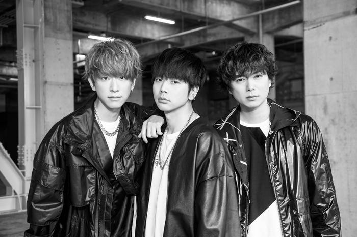 NEWS(小山慶一郎、増田貴久、加藤シゲアキ)(提供写真)