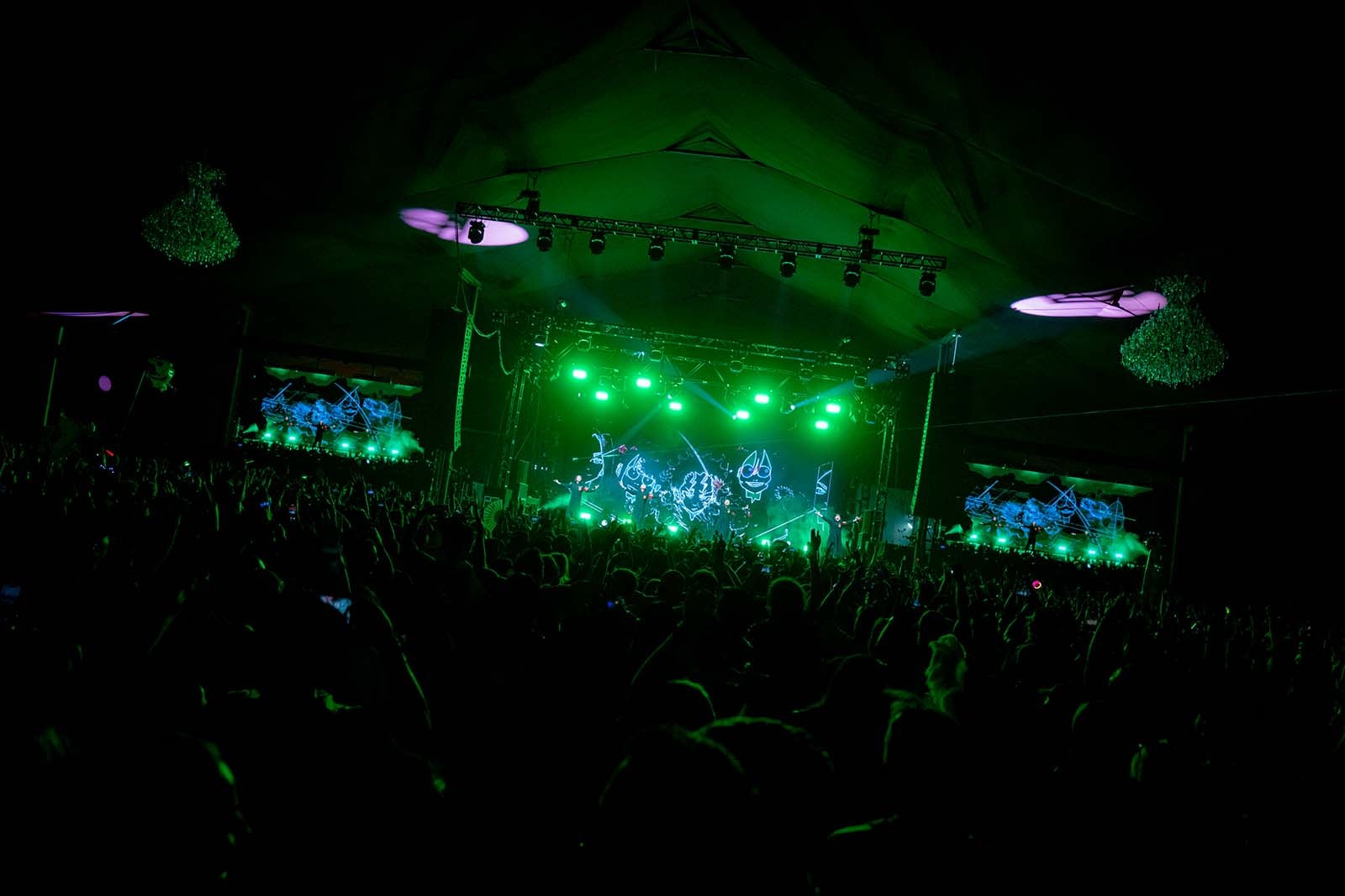 新しい学校のリーダーズ（C）Maya Kuraki