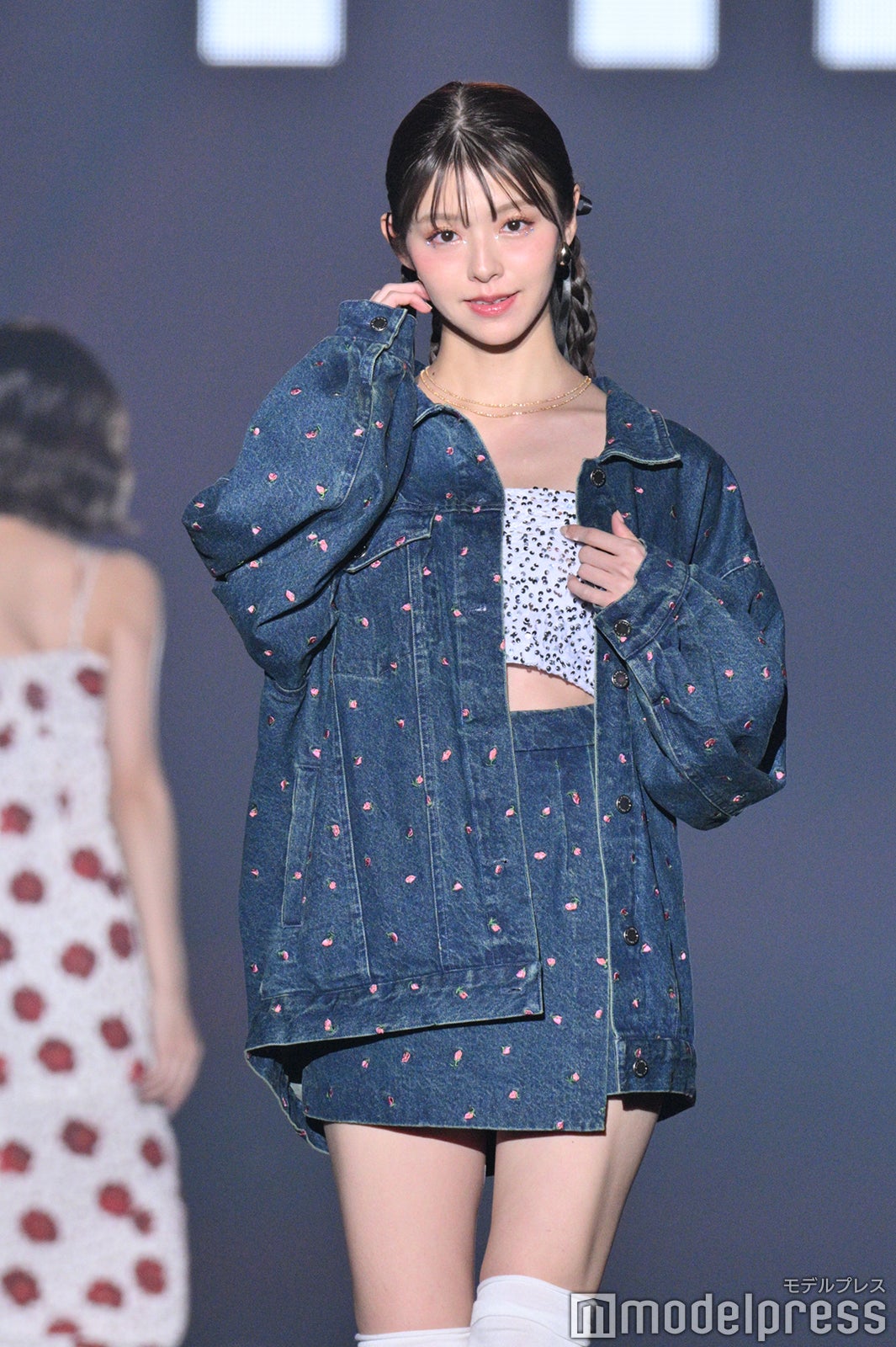 （C）モデルプレス