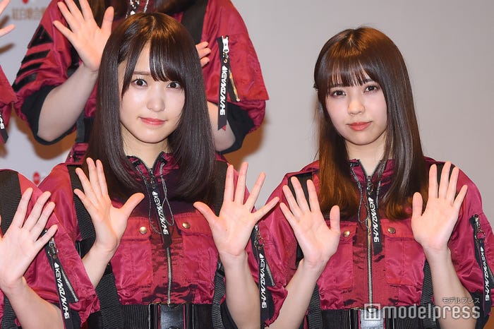 欅坂46菅井友香、小林由依/「第69回 NHK紅白歌合戦」の音合わせ・リハーサル(1日目)囲み取材時(C)モデルプレス