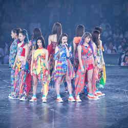 E-girls／「E-girls LIVE TOUR 2018 ～E.G. 11～」より／Live photography：Yoko Yamashita、Yusuke Oishi、Toru Shiozaki、Michiko Kiseki、Hiroyuki Matsubara、Takahiro Kugino、Saeka Shimada、Mitsuaki Murata （提供写真）