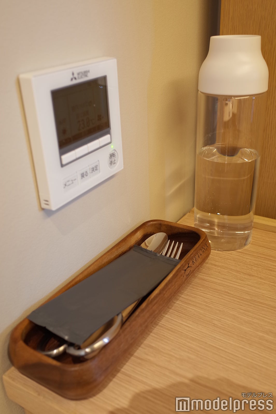 犬用のお水とカトラリー／RETONA HAKONE（C）モデルプレス