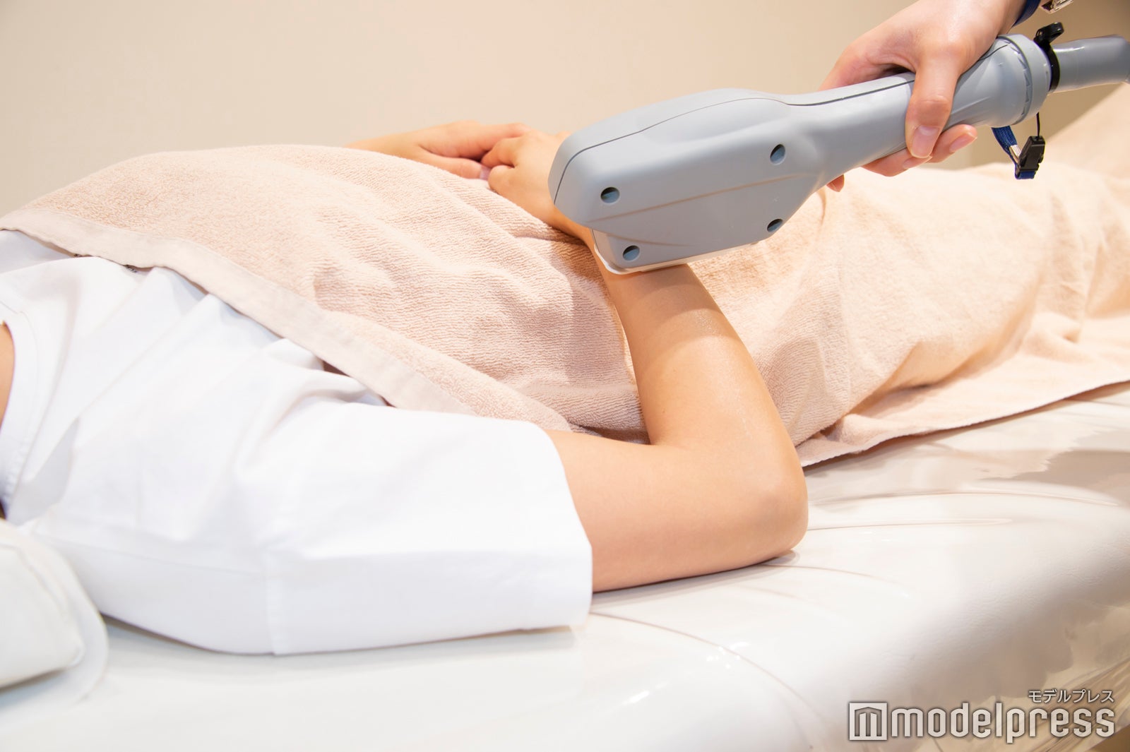 （C）モデルプレス