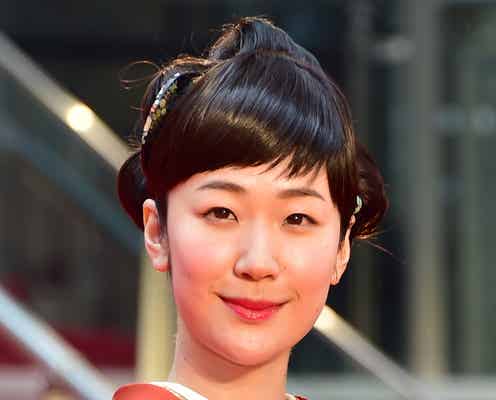 黒木華、しっとり着物でレッドカーペット登場「第29回東京国際映画祭」が開幕