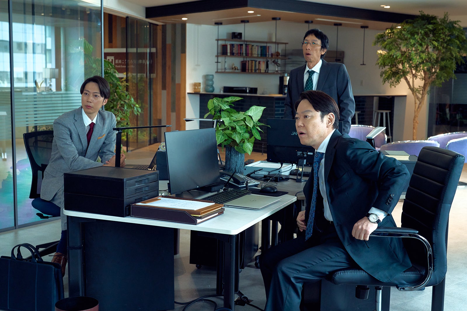 金田哲、小松和重、阿部サダヲ「しあわせな結婚」最終話（C）テレビ朝日