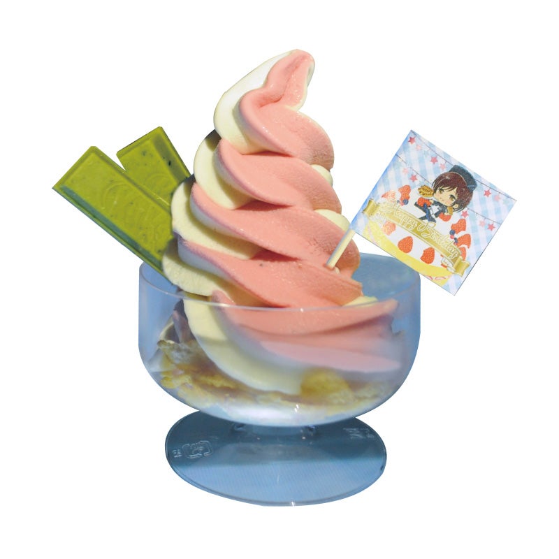 誕生日当日限定バースデーパフェ サシャ各550円（税込）／「進撃の巨人 attack on titan in JOYPOLIS- Season 2 -」：（C）諫山創・講談社／「進撃の巨人」製作委員会