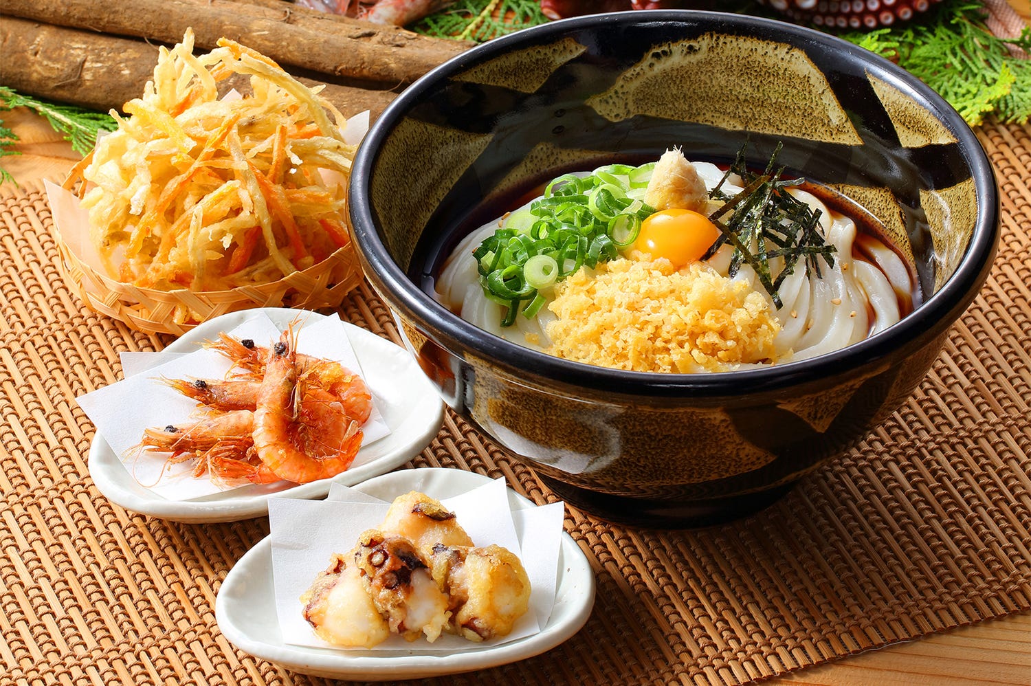 「うどん天下一決定戦2017」全国ご当地うどん15種が集結、過去の初優勝店も参戦