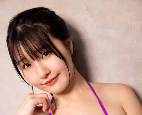 原つむぎ、豊満バストに釘付け 水着でボルダリングに挑戦