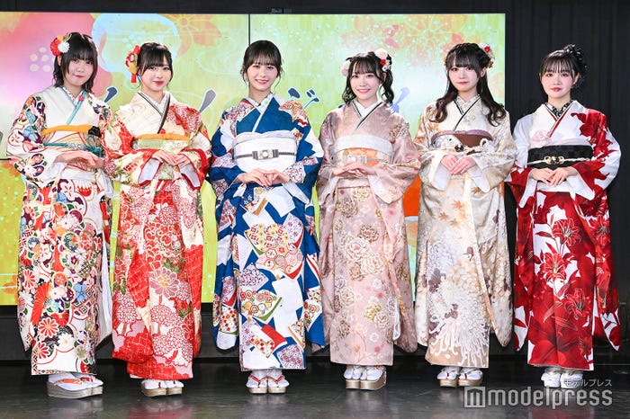 (左より)小澤愛実、村山結香、尾木波菜、本田珠由記、市原愛弓、藤沢莉子(C)モデルプレス
