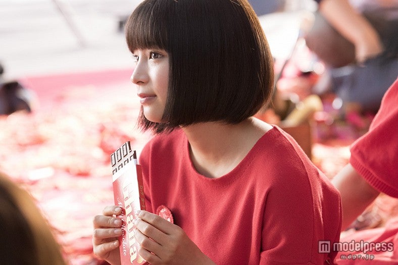 広瀬すず／CMメイキング風景