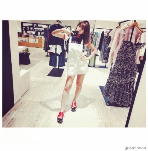 紗栄子のスラリ美脚に「ママとは思えない」「憧れる」と絶賛の声