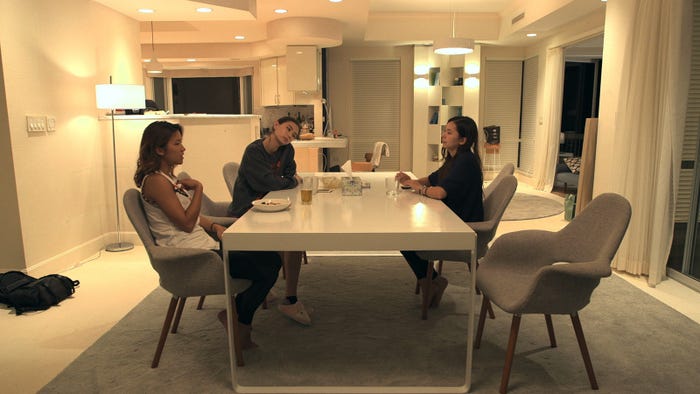 エビアン、ローレン、奈緒美『TERRACE HOUSE ALOHA STATE』8th WEEK(C)フジテレビ/イースト・エンタテインメント