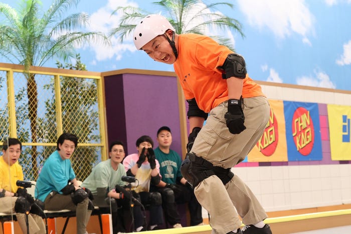 「スケボーゴン攻めビッタビタ選手権」左から)せいや、粗品、菊田竜大、秋山寛貴、岡部大、松尾駿 (C)フジテレビ