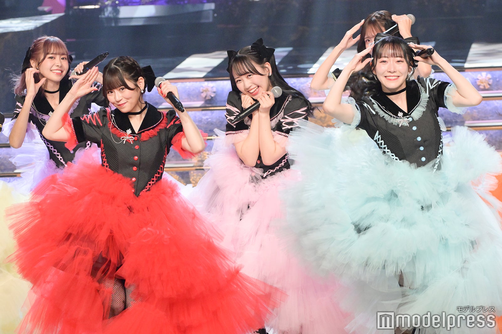 FRUITS ZIPPER（C）モデルプレス