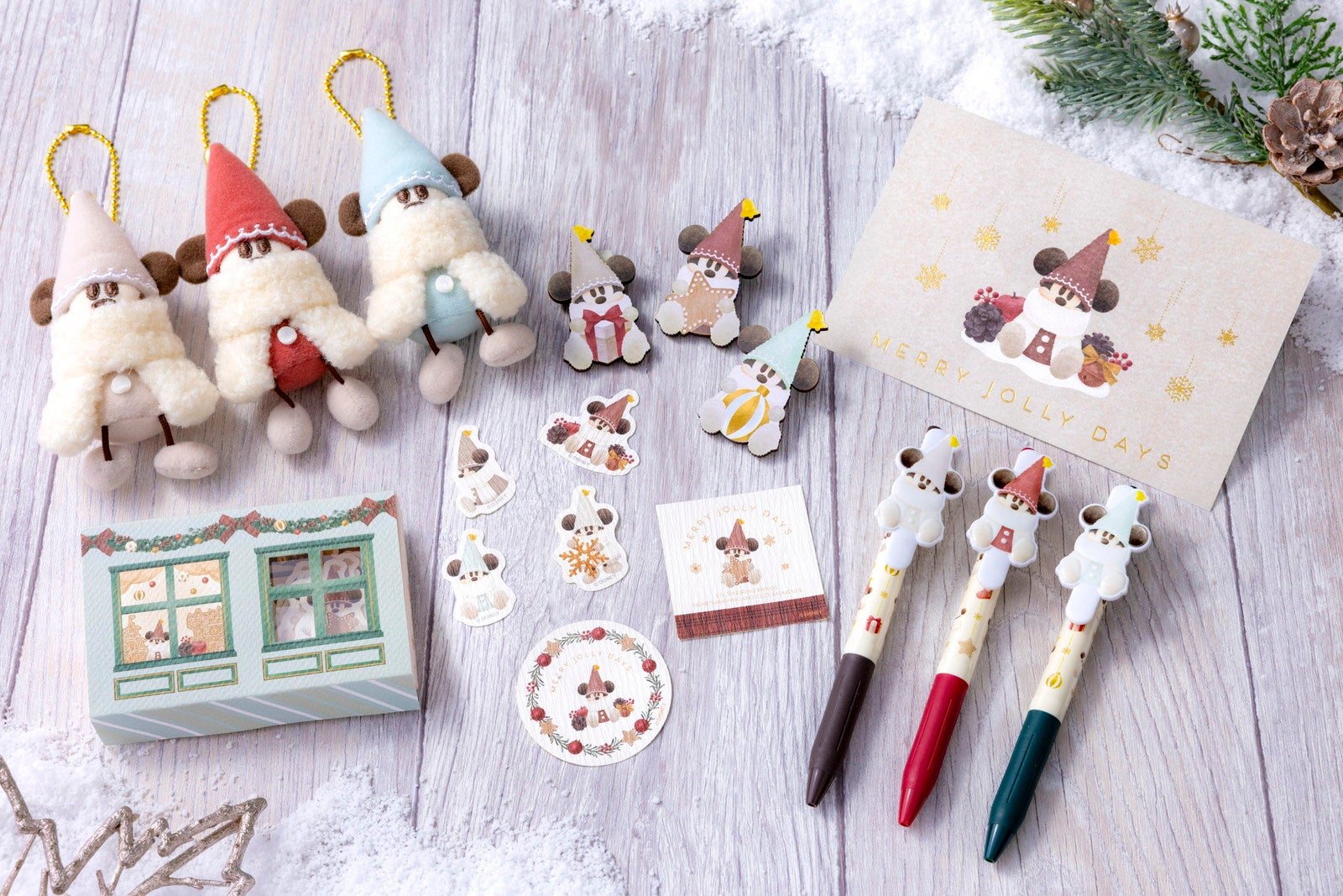 TDR「ディズニー・クリスマス」2025年最新グッズ＆メニュー公開