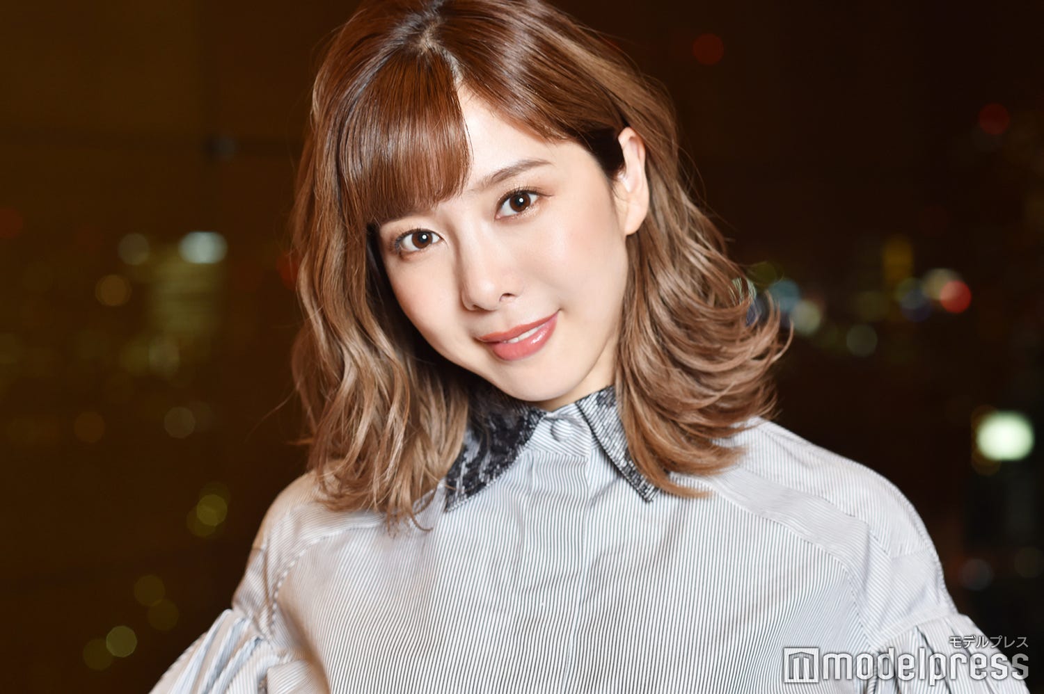 エンリケ「1泊130万円空間」ドバイの豪華水中ホテルを公開 「旦那さんと一緒に旅行」反響続々